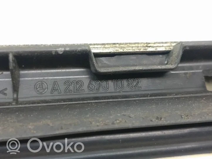 Mercedes-Benz E W212 Windshield trim A2126901262