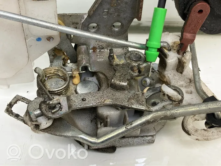 Toyota Aygo AB10 Zamek drzwi przednich 126H0114