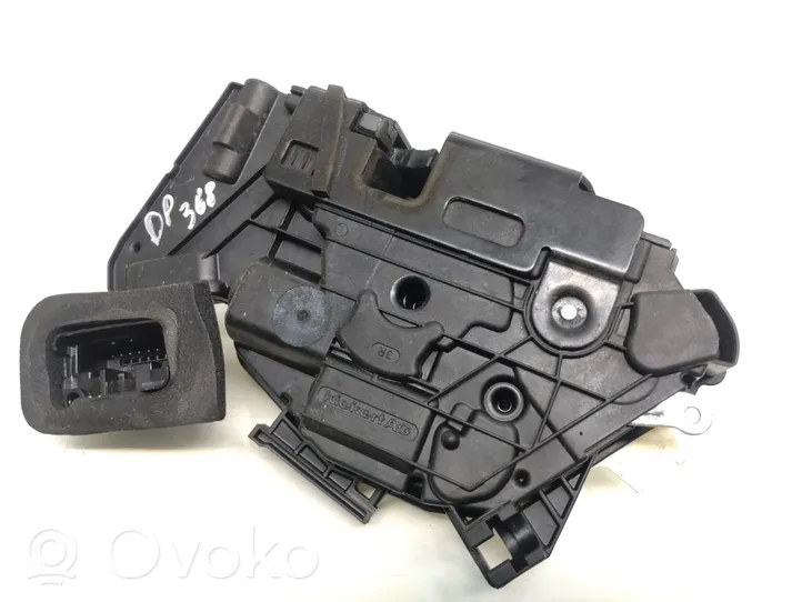 Volkswagen Cross Polo Front door lock 5K1837016B