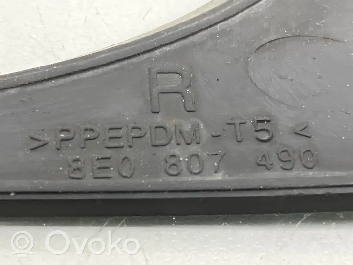 Audi A4 S4 B7 8E 8H Pretmiglas luktura dekoratīvais režģis 8E0807490