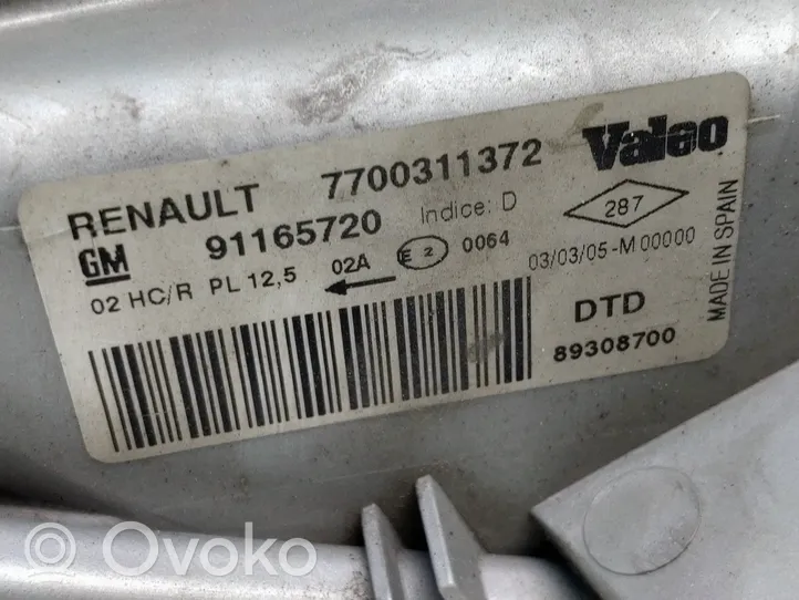 Renault Trafic II (X83) Headlight/headlamp 7700311372