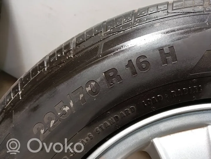 Hyundai Santa Fe R16 winter tire 22570R16