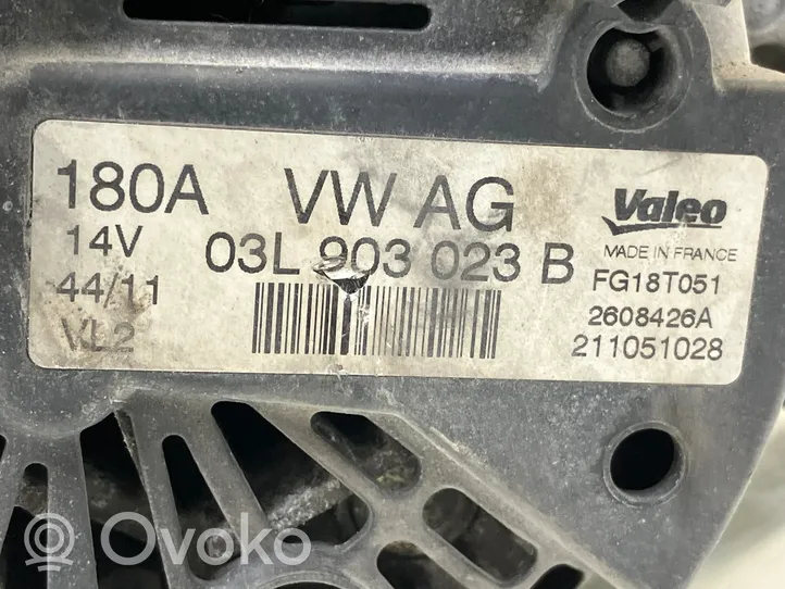 Volkswagen PASSAT B7 Generatore/alternatore 03L903023B