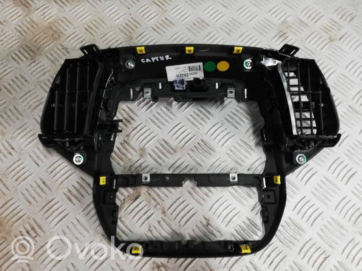 Renault Captur Verkleidung Armaturenbrett Cockpit Mitte 682602532R