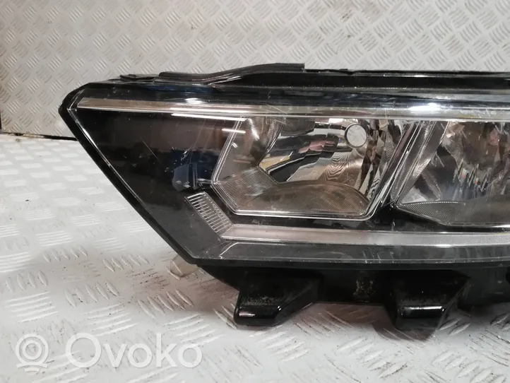 Volkswagen T-Roc Lampa przednia 2GA941005B