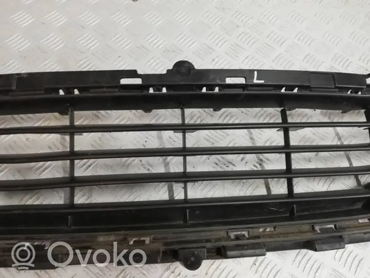 Citroen C4 II Grille inférieure de pare-chocs avant 9677876177