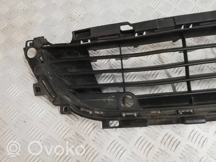 Citroen C4 II Mascherina inferiore del paraurti anteriore 9677876177