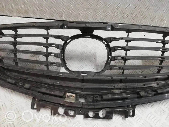 Mazda 6 Grille de calandre avant G46L50712