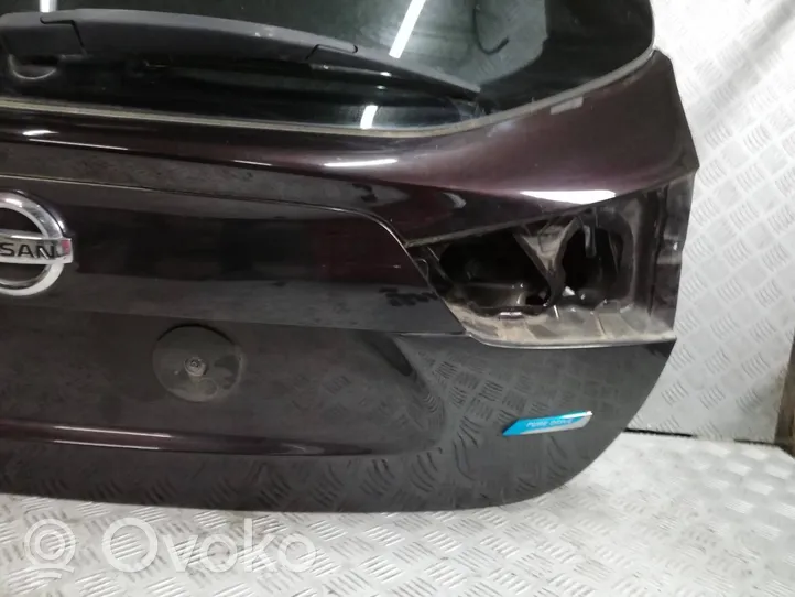 Nissan Qashqai Lava-auton perälauta 