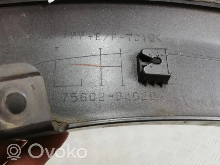 Daihatsu Terios Bande de garniture d’arche arrière 75602B4020