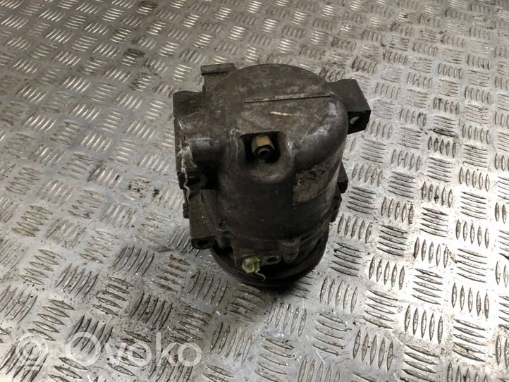 Subaru Impreza II Compresseur de climatisation 73111FE040