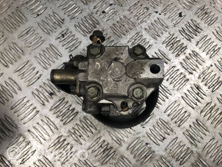 Subaru Impreza II Pompe de direction assistée 