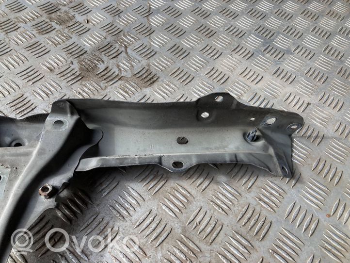 Subaru Outback (BS) Staffa del pannello di supporto del radiatore parte superiore 