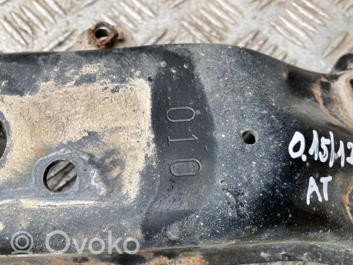 Subaru Outback (BS) Support de boîte de vitesses 