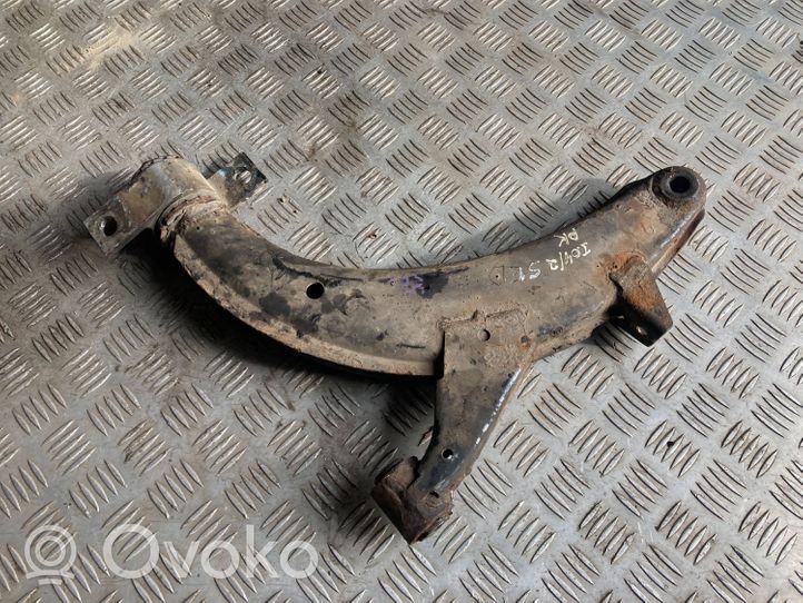 Subaru Impreza II Fourchette, bras de suspension inférieur avant 