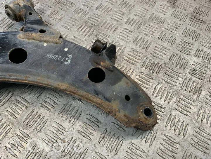 Subaru Forester SG Fourchette, bras de suspension inférieur avant 