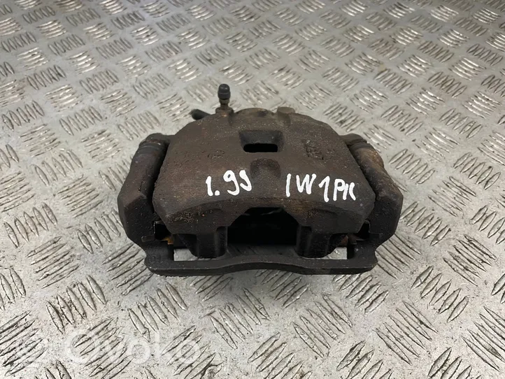 Subaru Impreza I Caliper de freno delantero 