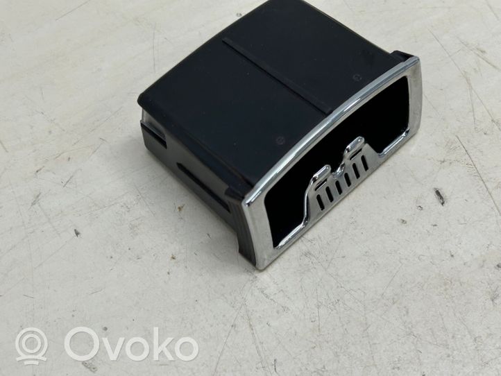 Audi A8 S8 D4 4H Takaoven tuhkakuppi 0423311