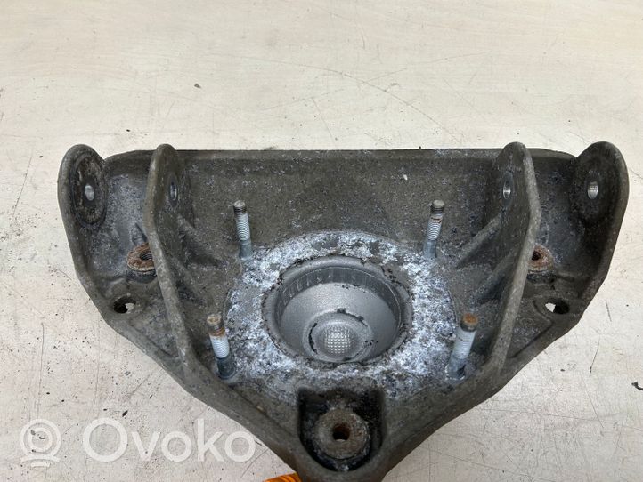 Audi Q7 4L Supporto di montaggio della molla elicoidale 7L0412391