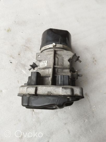 Volkswagen Touareg II Pompe de direction assistée 7P0423155B