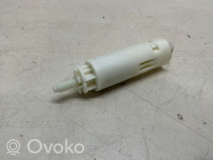 Volkswagen Touareg II Element lampy tylnej 7P6945300A