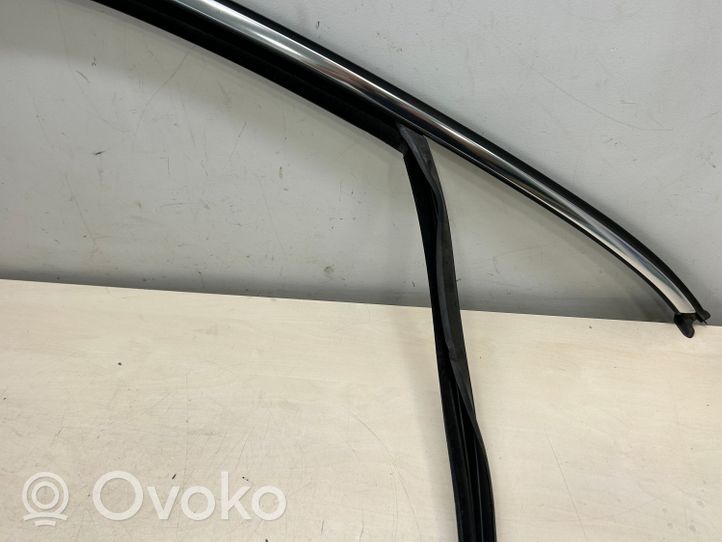 Porsche Cayenne (92A) Rivestimento modanatura del vetro della portiera anteriore 7P0837432H