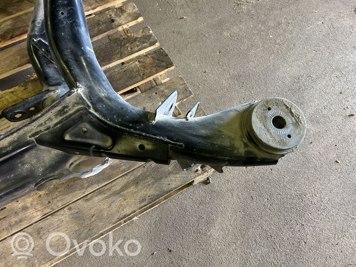 Volkswagen Touareg II Rear subframe 7P0500041