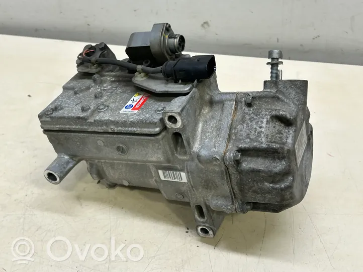 Volkswagen Touareg II Air conditioning (A/C) compressor (pump) 7P0820803H