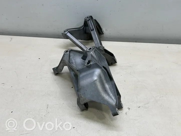 Porsche Cayenne (92A) Support de compresseur de clim 03H260087E