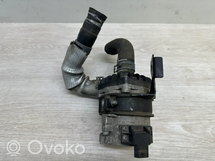 Volkswagen Touareg II Pompe à eau de liquide de refroidissement 7P0965567