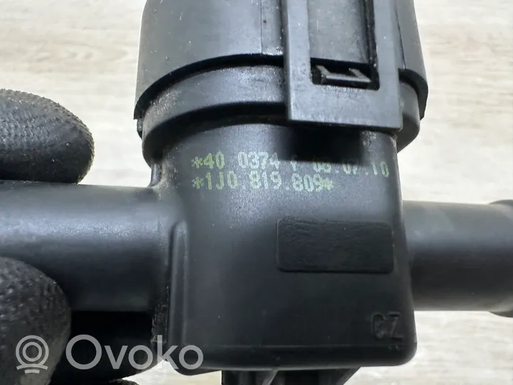 Volkswagen Touareg II Coolant heater control valve 1J0819809