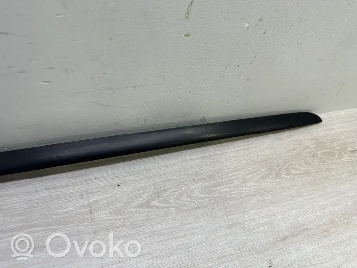 Volkswagen Touareg II Listwa szyby czołowej / przedniej 7P6854328A