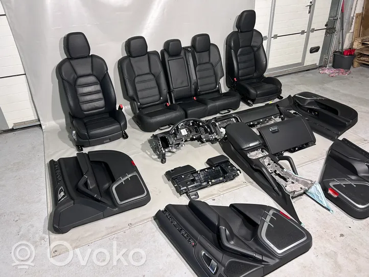 Porsche Cayenne (92A) Sėdynių / durų apdailų komplektas 7P5857003B