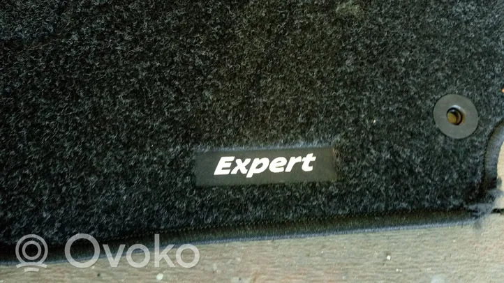 Peugeot Expert Комплект автомобильного коврика 966322