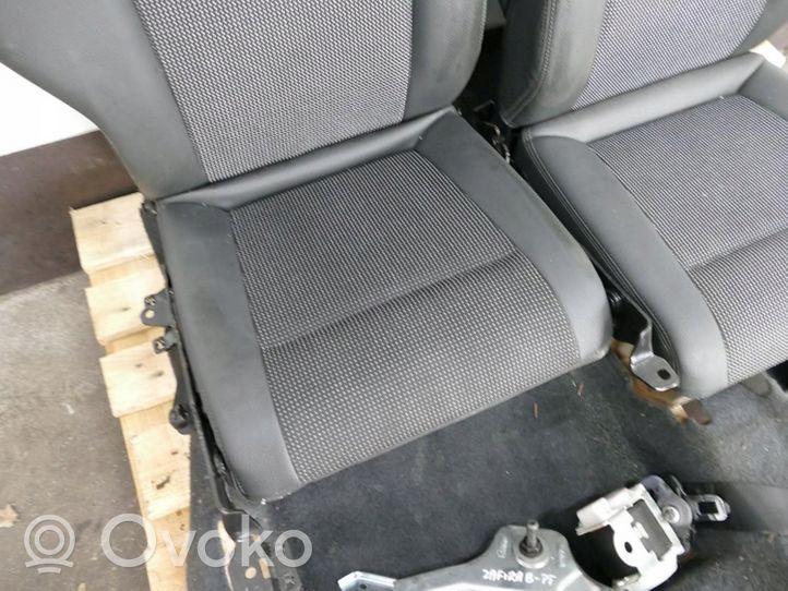 Opel Zafira B Interior set 