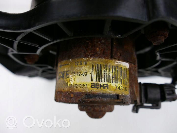 Opel Corsa C Elektryczny wentylator chłodnicy 24445189