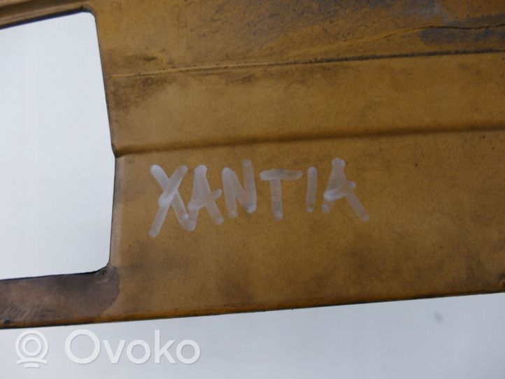 Citroen Xantia Grille calandre supérieure de pare-chocs avant 96189199