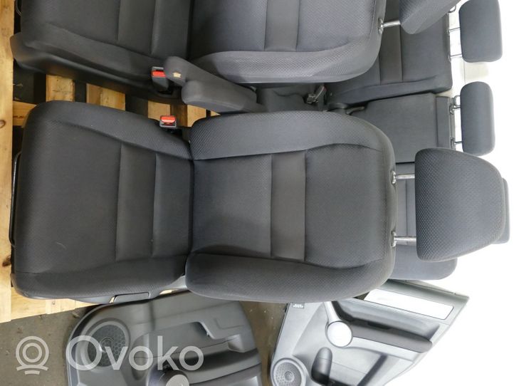 Honda CR-V Durvju dekoratīvās apdares komplekts 