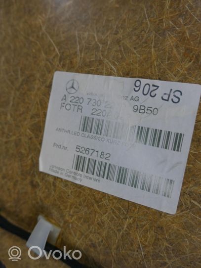 Mercedes-Benz S W220 Takaoven verhoilu A2207302270