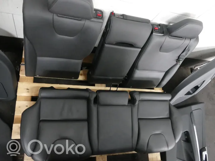 Volvo XC60 Set di rivestimento sedili e portiere 