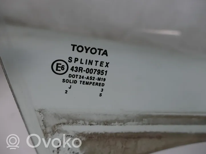 Toyota Corolla E120 E130 Pagrindinis priekinių durų stiklas (dvidurio) 