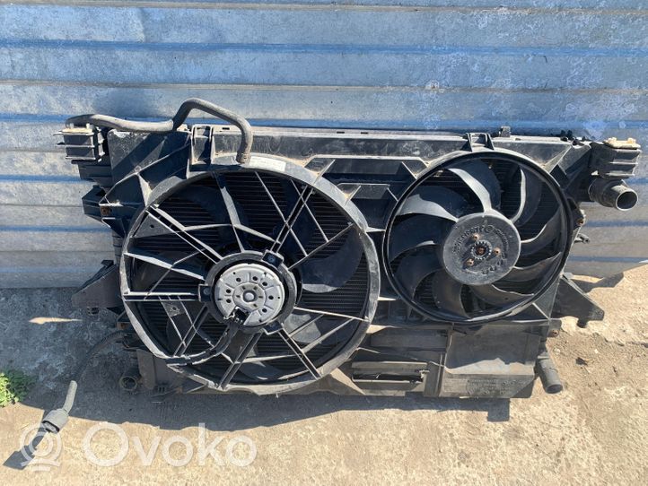 Volkswagen Transporter - Caravelle T5 Radiateur de refroidissement 7H0121253J