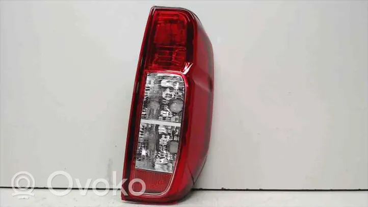 Nissan NP300 Luz trasera/de freno 26550EB38A