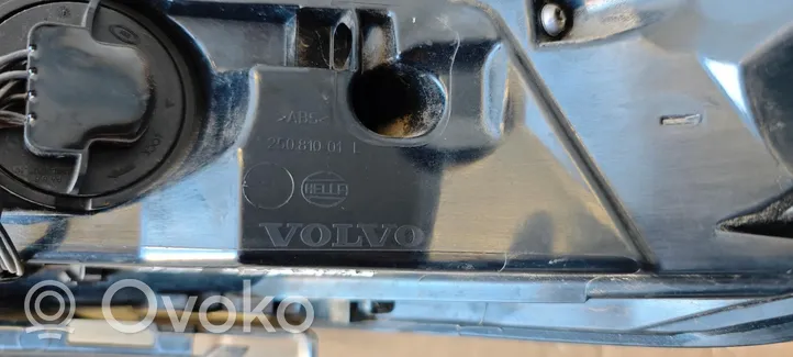 Volvo C40 Luci posteriori 32365666