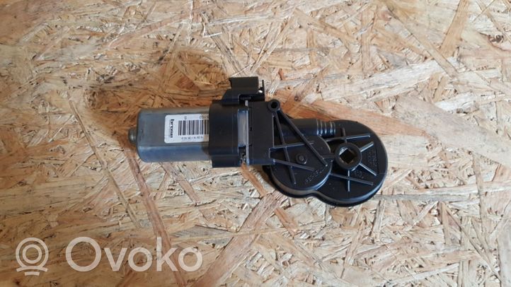 Volvo V40 Motorino di regolazione del sedile 924116102