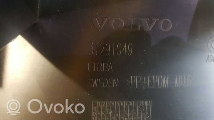 Volvo V40 Poszycie klapy tylnej bagażnika i inne elementy 31291049