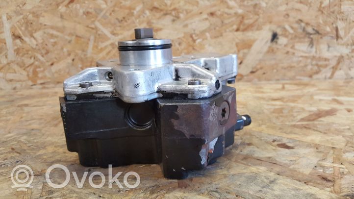 Volvo XC70 Pompe d'injection de carburant à haute pression 8692521