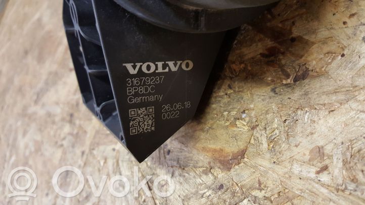 Volvo XC40 Filtre à carburant 31679237