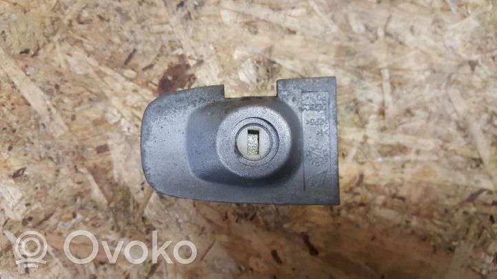 Volvo S60 Etuoven lukko (kahvan vieressä) 31276333