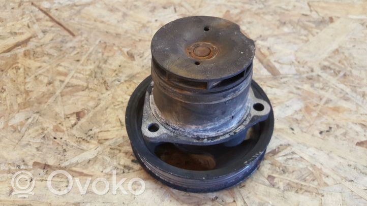 Opel Zafira A Water pump 90502887